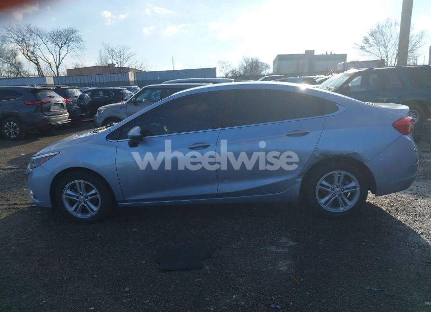 Photo 13 of 2018 Chevrolet Cruze LT AUTO (VIN 1G1BE5SM2J7193955)