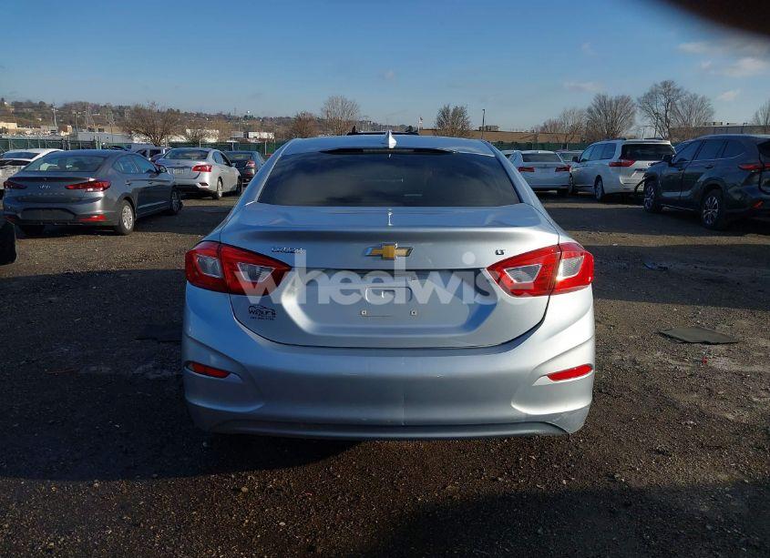 Photo 15 of 2018 Chevrolet Cruze LT AUTO (VIN 1G1BE5SM2J7193955)
