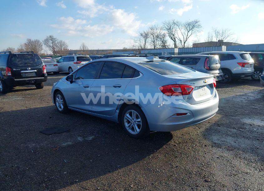 Photo 3 of 2018 Chevrolet Cruze LT AUTO (VIN 1G1BE5SM2J7193955)