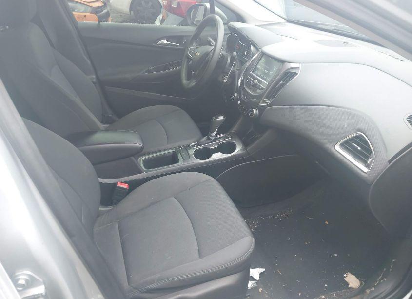 Photo 5 of 2018 Chevrolet Cruze LT AUTO (VIN 1G1BE5SM2J7237257)