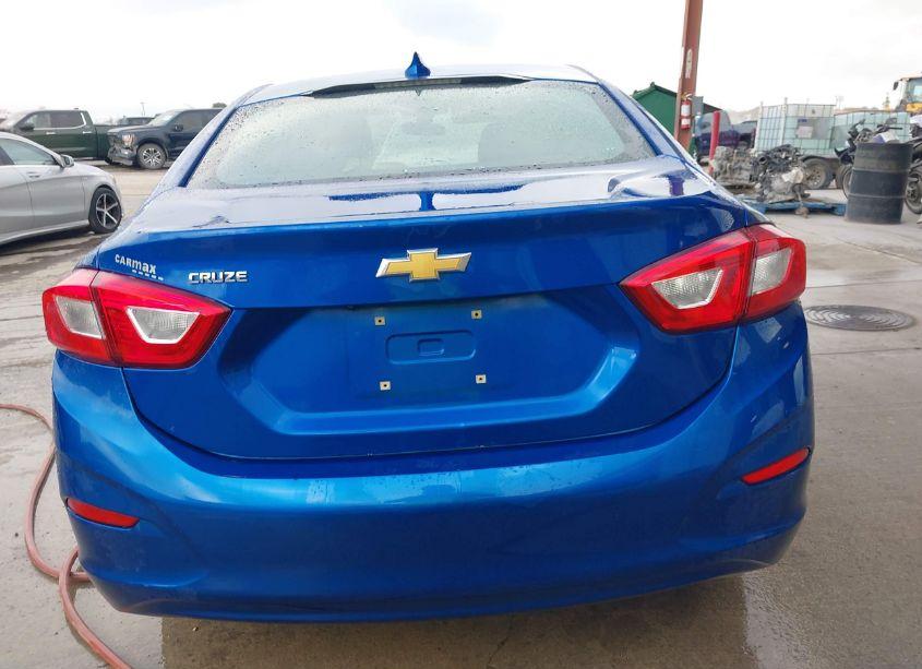 Photo 16 of 2019 Chevrolet Cruze LT (VIN 1G1BE5SM2K7123633)