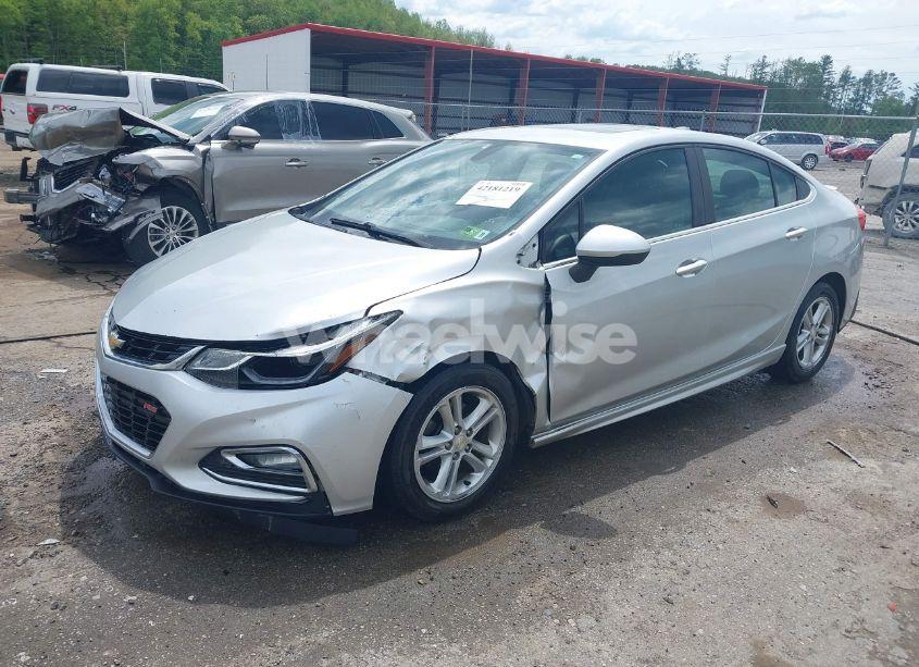 Photo 2 of 2016 Chevrolet Cruze LT AUTO (VIN 1G1BE5SM3G7250625)