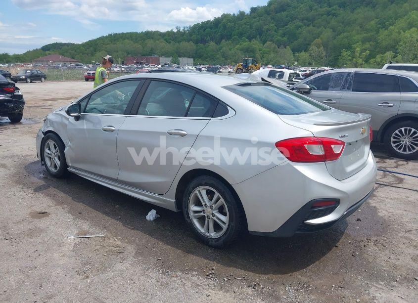 Photo 3 of 2016 Chevrolet Cruze LT AUTO (VIN 1G1BE5SM3G7250625)