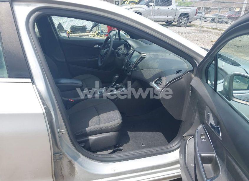 Photo 5 of 2016 Chevrolet Cruze LT AUTO (VIN 1G1BE5SM3G7250625)