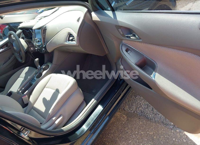 Photo 5 of 2016 Chevrolet Cruze LT AUTO (VIN 1G1BE5SM3G7265397)