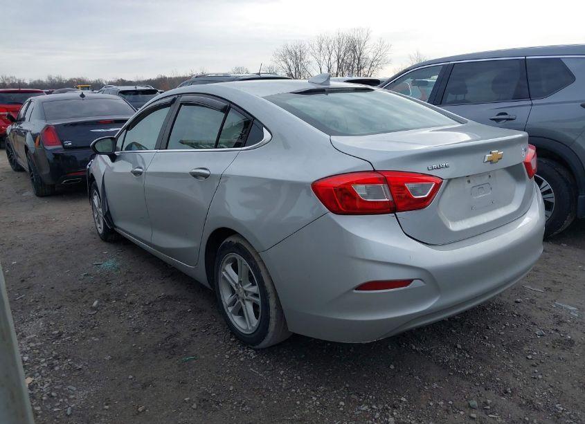 Photo 3 of 2016 Chevrolet Cruze LT AUTO (VIN 1G1BE5SM3G7269711)