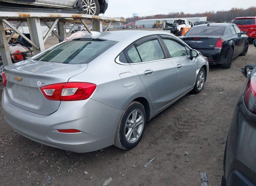Photo 4 of 2016 Chevrolet Cruze LT AUTO (VIN 1G1BE5SM3G7269711)