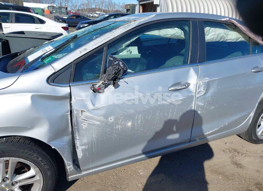 Photo 17 of 2016 Chevrolet Cruze LT AUTO (VIN 1G1BE5SM3G7293636)