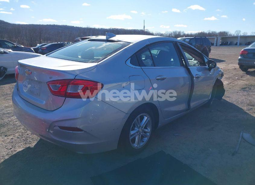 Photo 4 of 2016 Chevrolet Cruze LT AUTO (VIN 1G1BE5SM3G7293636)