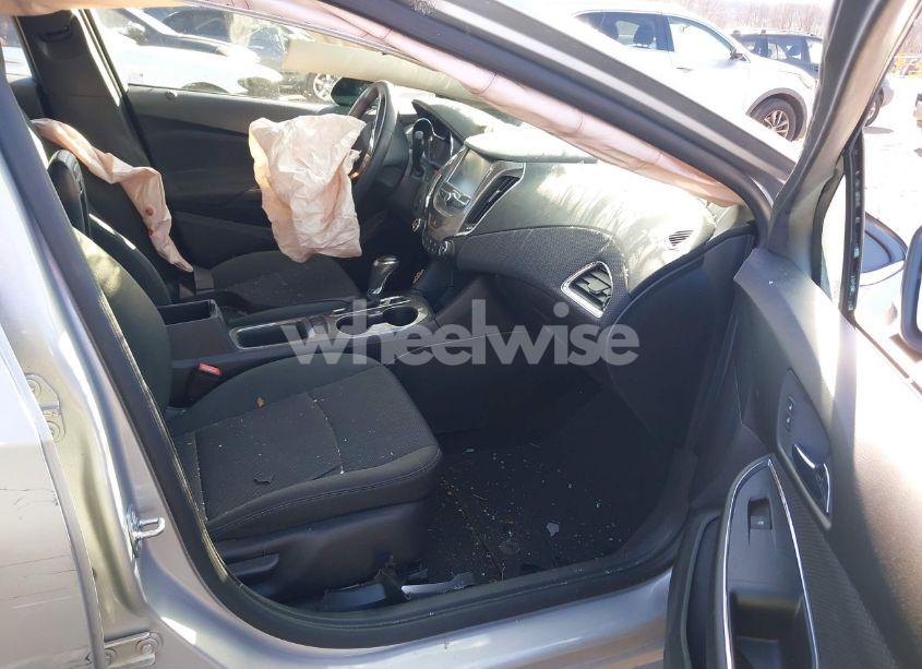 Photo 5 of 2016 Chevrolet Cruze LT AUTO (VIN 1G1BE5SM3G7293636)