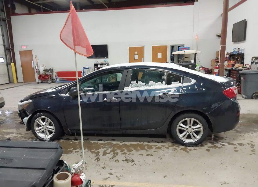 Photo 15 of 2016 Chevrolet Cruze LT AUTO (VIN 1G1BE5SM3G7294429)