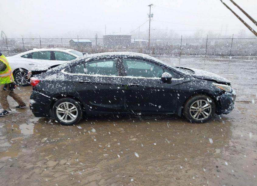 Photo 13 of 2016 Chevrolet Cruze LT AUTO (VIN 1G1BE5SM3G7305798)