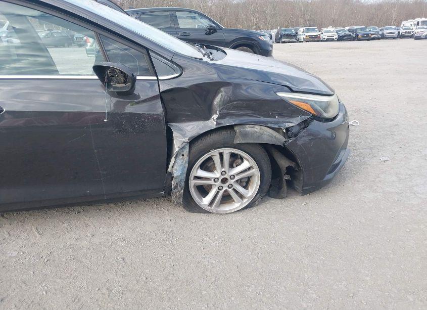 Photo 17 of 2016 Chevrolet Cruze LT AUTO (VIN 1G1BE5SM3G7309401)