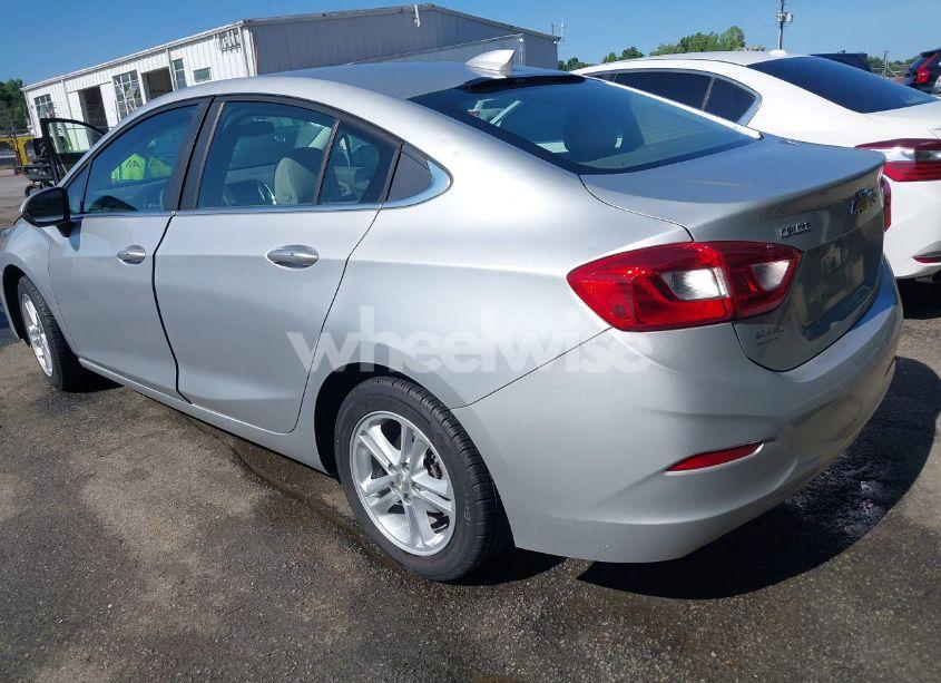 Photo 3 of 2016 Chevrolet Cruze LT AUTO (VIN 1G1BE5SM3G7322830)