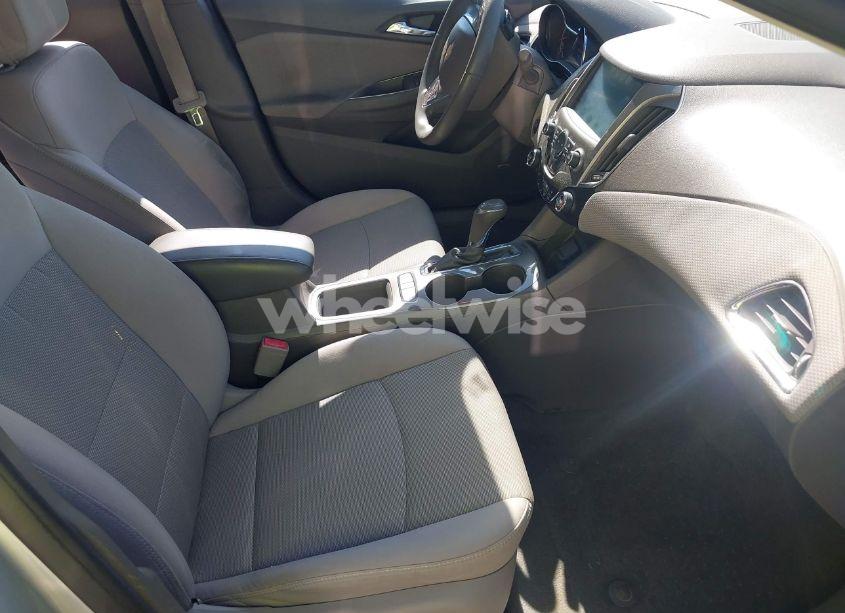 Photo 5 of 2016 Chevrolet Cruze LT AUTO (VIN 1G1BE5SM3G7322830)