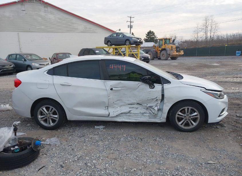 Photo 13 of 2016 Chevrolet Cruze LT AUTO (VIN 1G1BE5SM3G7323296)