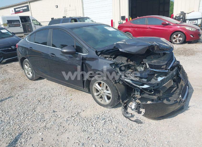 2017 Chevrolet Cruze LT AUTO (VIN 1G1BE5SM3H7103786) main photo