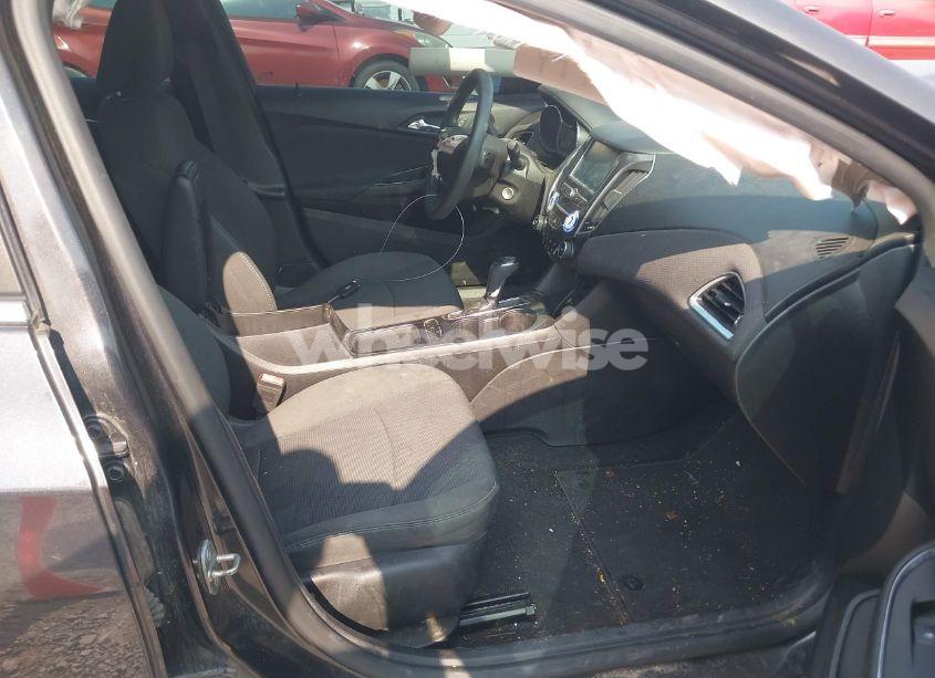 Photo 5 of 2017 Chevrolet Cruze LT AUTO (VIN 1G1BE5SM3H7103786)