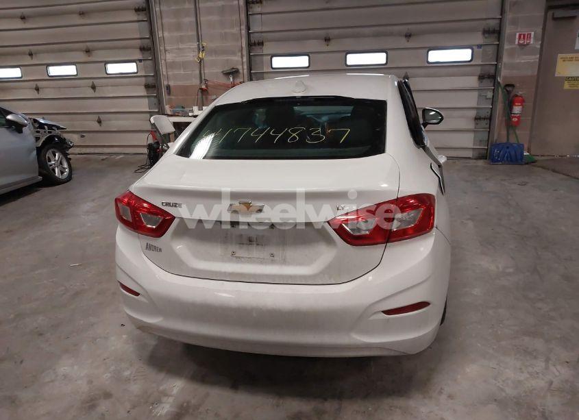 Photo 15 of 2017 Chevrolet Cruze LT AUTO (VIN 1G1BE5SM3H7106249)
