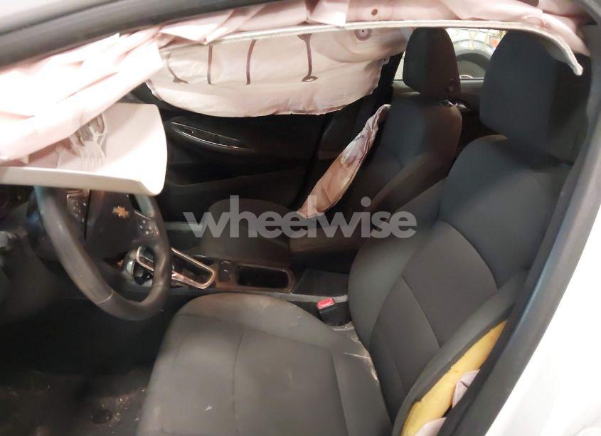 Photo 5 of 2017 Chevrolet Cruze LT AUTO (VIN 1G1BE5SM3H7106249)