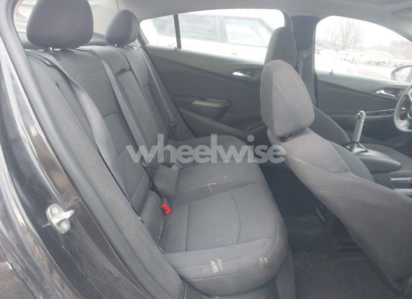 Photo 8 of 2017 Chevrolet Cruze LT AUTO (VIN 1G1BE5SM3H7114481)