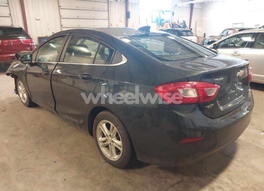 Photo 3 of 2017 Chevrolet Cruze LT AUTO (VIN 1G1BE5SM3H7120717)