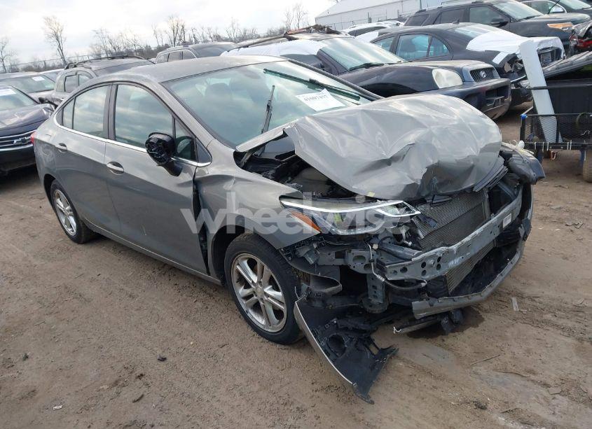 2017 Chevrolet Cruze LT AUTO (VIN 1G1BE5SM3H7134634) main photo