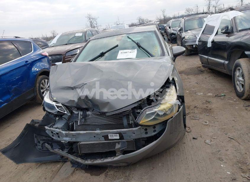 Photo 12 of 2017 Chevrolet Cruze LT AUTO (VIN 1G1BE5SM3H7134634)