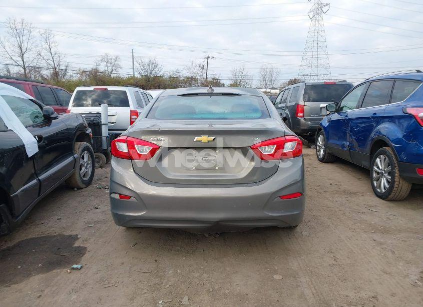 Photo 16 of 2017 Chevrolet Cruze LT AUTO (VIN 1G1BE5SM3H7134634)