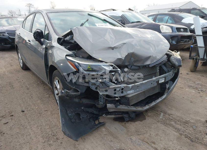 Photo 6 of 2017 Chevrolet Cruze LT AUTO (VIN 1G1BE5SM3H7134634)