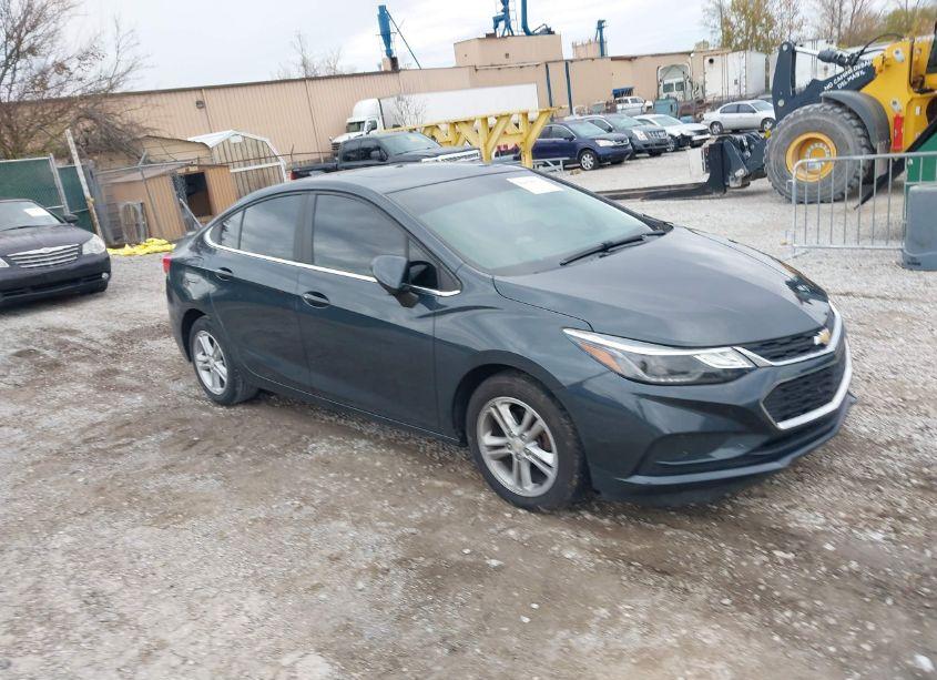 2017 Chevrolet Cruze LT AUTO (VIN 1G1BE5SM3H7135038) main photo