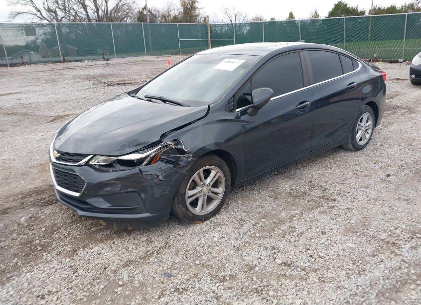 Photo 2 of 2017 Chevrolet Cruze LT AUTO (VIN 1G1BE5SM3H7135038)