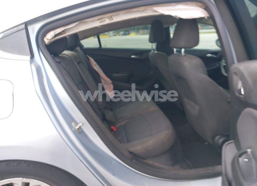 Photo 8 of 2017 Chevrolet Cruze LT AUTO (VIN 1G1BE5SM3H7142670)