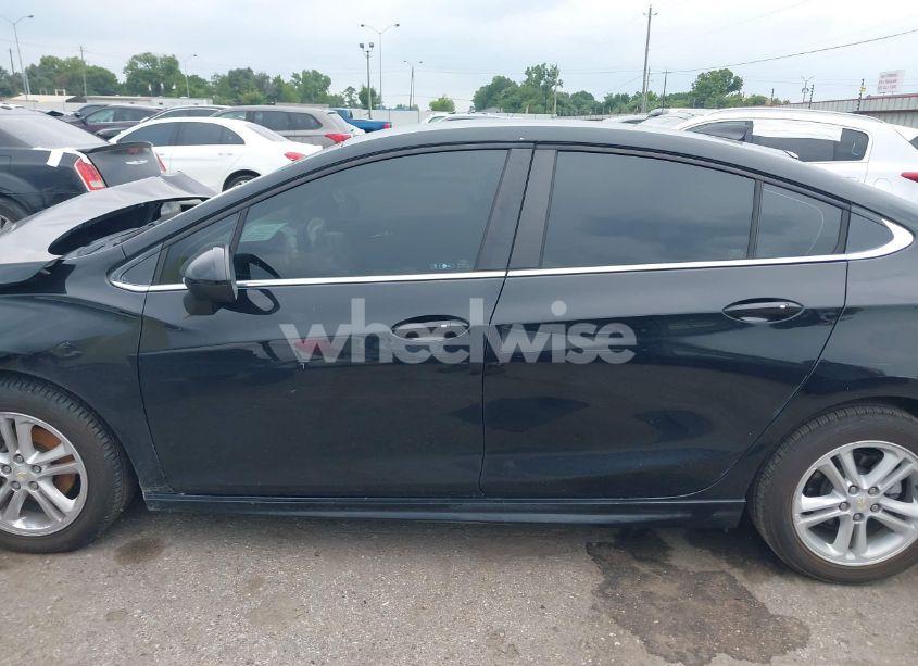 Photo 14 of 2017 Chevrolet Cruze LT AUTO (VIN 1G1BE5SM3H7155483)