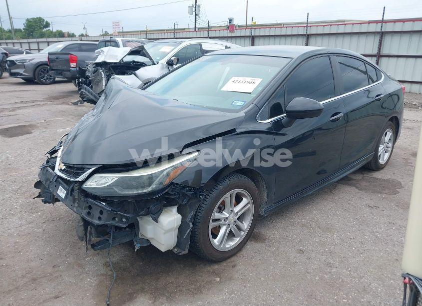 Photo 2 of 2017 Chevrolet Cruze LT AUTO (VIN 1G1BE5SM3H7155483)