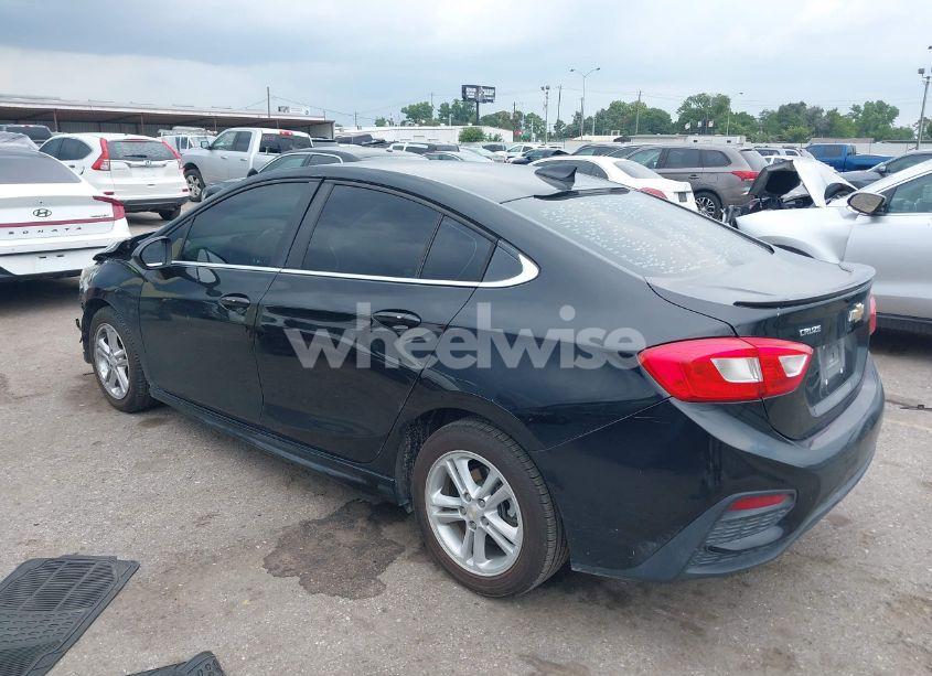 Photo 3 of 2017 Chevrolet Cruze LT AUTO (VIN 1G1BE5SM3H7155483)