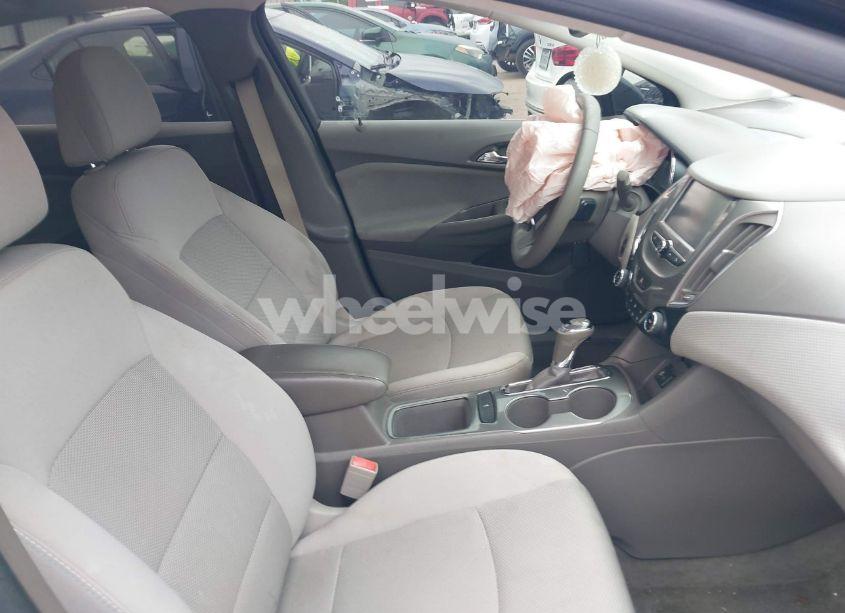 Photo 5 of 2017 Chevrolet Cruze LT AUTO (VIN 1G1BE5SM3H7155483)