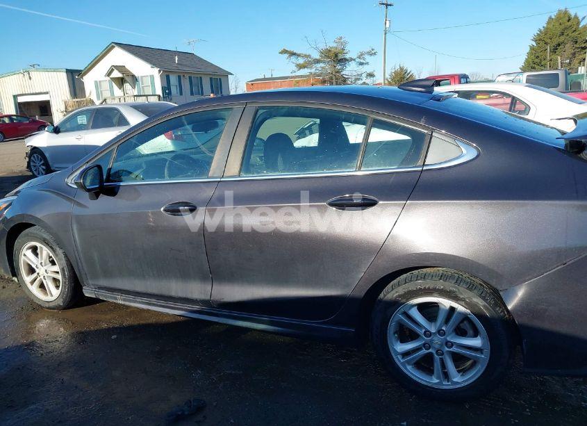 Photo 14 of 2017 Chevrolet Cruze LT AUTO (VIN 1G1BE5SM3H7162157)