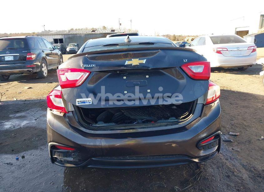 Photo 16 of 2017 Chevrolet Cruze LT AUTO (VIN 1G1BE5SM3H7162157)