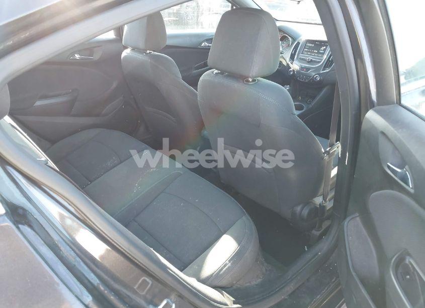 Photo 8 of 2017 Chevrolet Cruze LT AUTO (VIN 1G1BE5SM3H7162157)