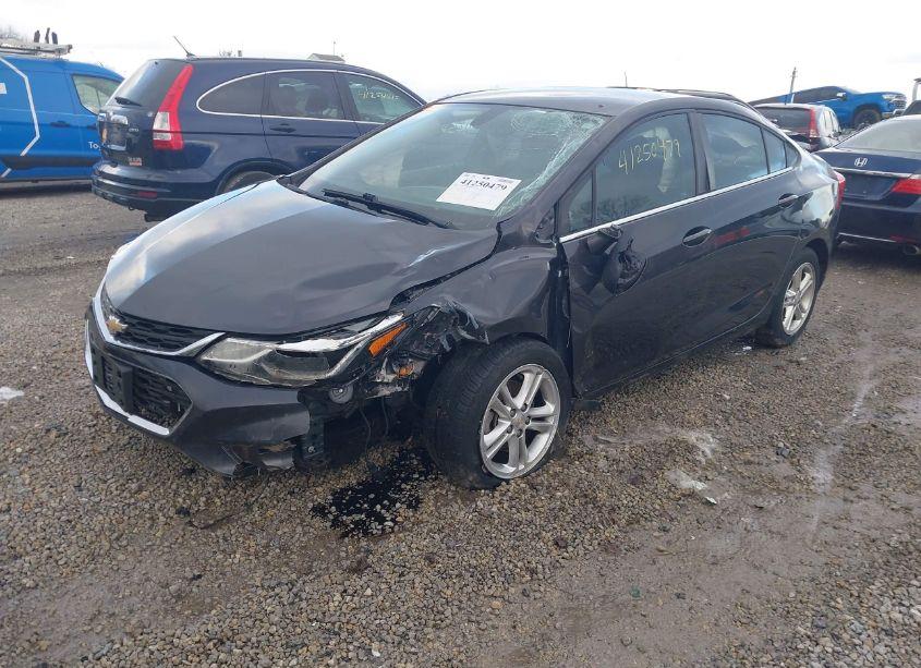 Photo 2 of 2017 Chevrolet Cruze LT AUTO (VIN 1G1BE5SM3H7166791)