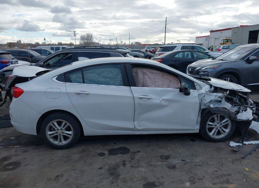 Photo 11 of 2017 Chevrolet Cruze LT AUTO (VIN 1G1BE5SM3H7188936)