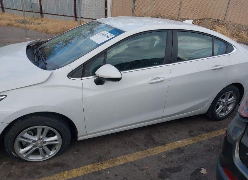 Photo 12 of 2017 Chevrolet Cruze LT AUTO (VIN 1G1BE5SM3H7188936)