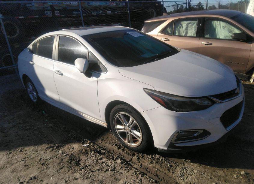 2017 Chevrolet Cruze LT AUTO (VIN 1G1BE5SM3H7193540) main photo