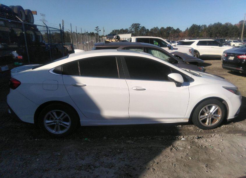 Photo 12 of 2017 Chevrolet Cruze LT AUTO (VIN 1G1BE5SM3H7193540)
