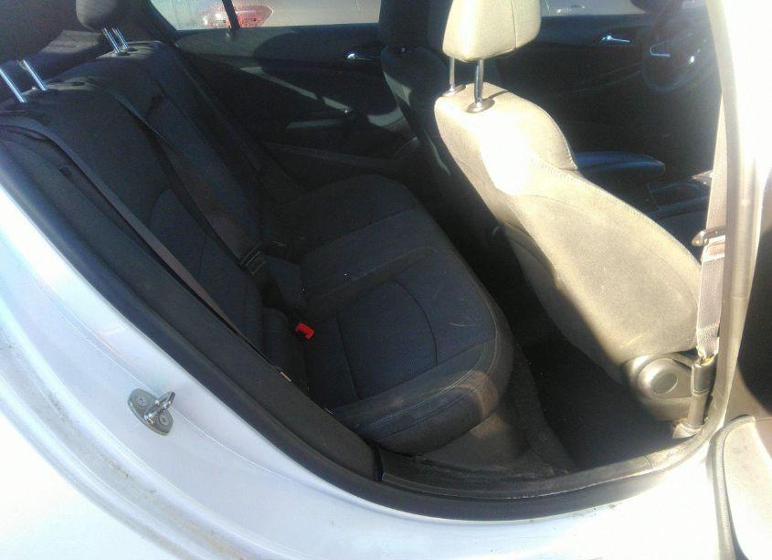 Photo 8 of 2017 Chevrolet Cruze LT AUTO (VIN 1G1BE5SM3H7193540)