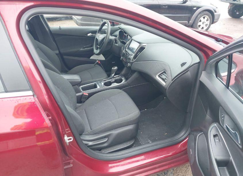 Photo 5 of 2017 Chevrolet Cruze LT AUTO (VIN 1G1BE5SM3H7195580)