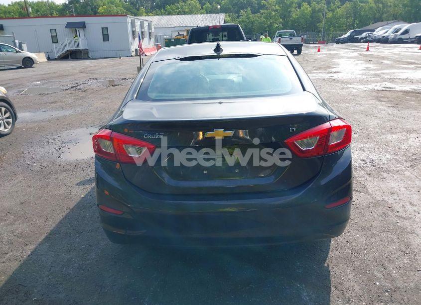 Photo 16 of 2017 Chevrolet Cruze LT AUTO (VIN 1G1BE5SM3H7242901)