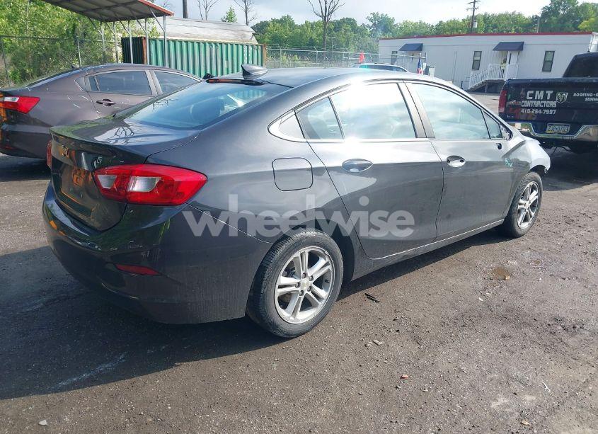 Photo 4 of 2017 Chevrolet Cruze LT AUTO (VIN 1G1BE5SM3H7242901)