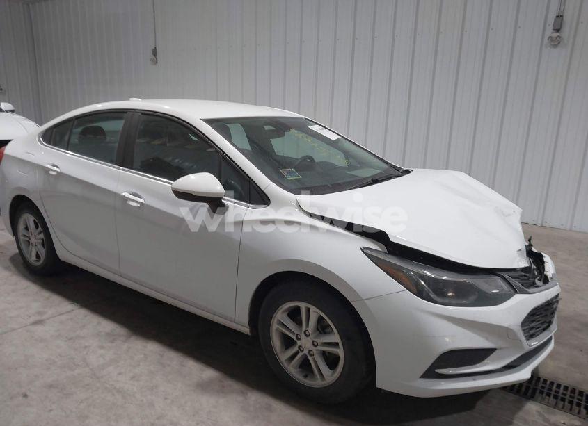 2017 Chevrolet Cruze (VIN 1G1BE5SM3H7245149) main photo